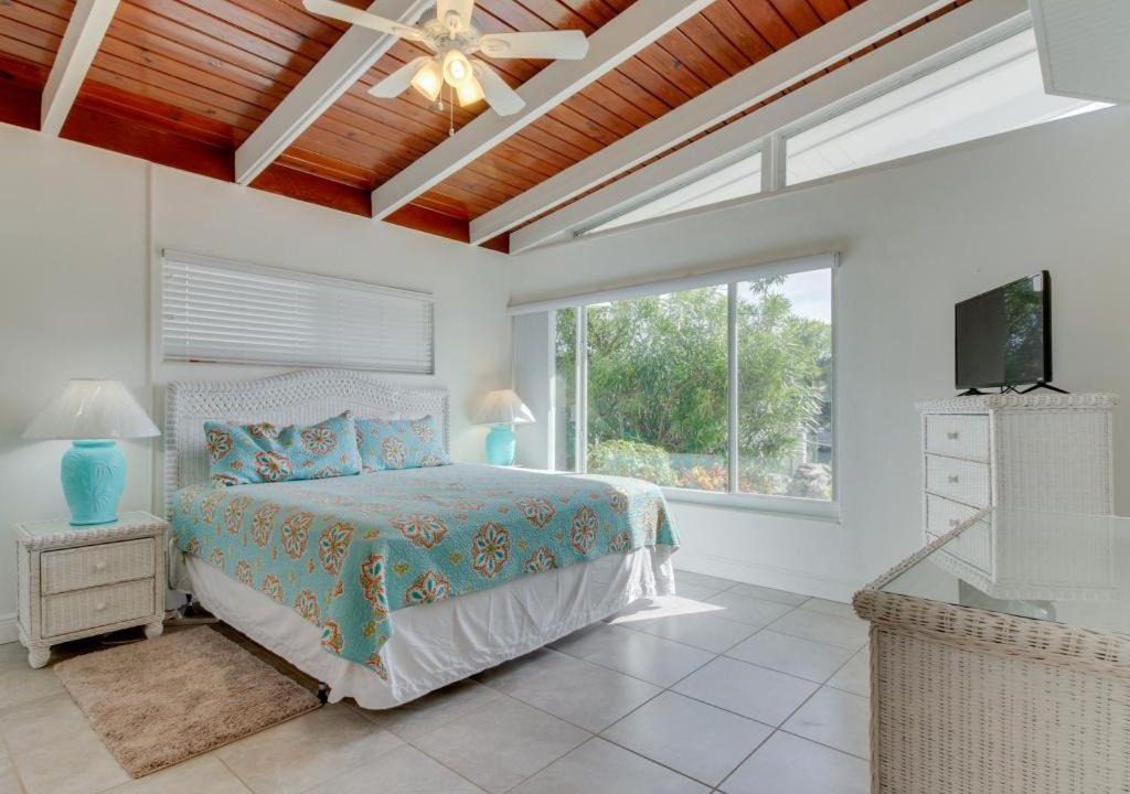 Photo of Bedroom in Key Colony Beach