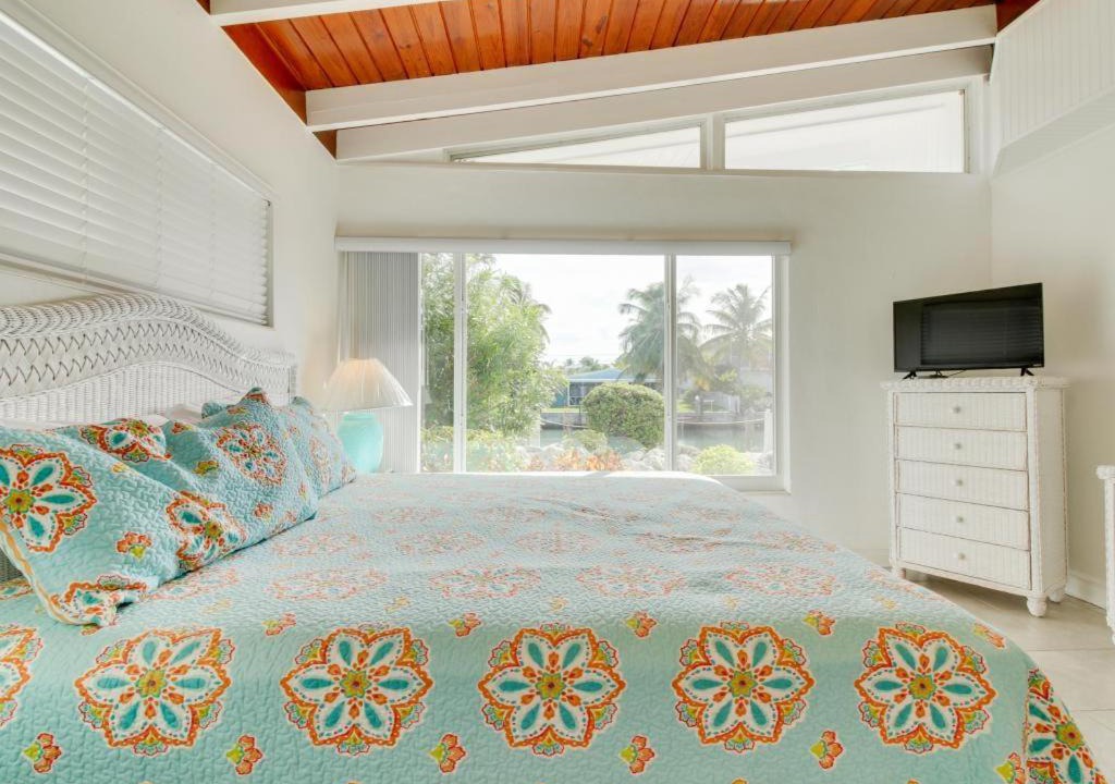Photo of Bedroom in Key Colony Beach