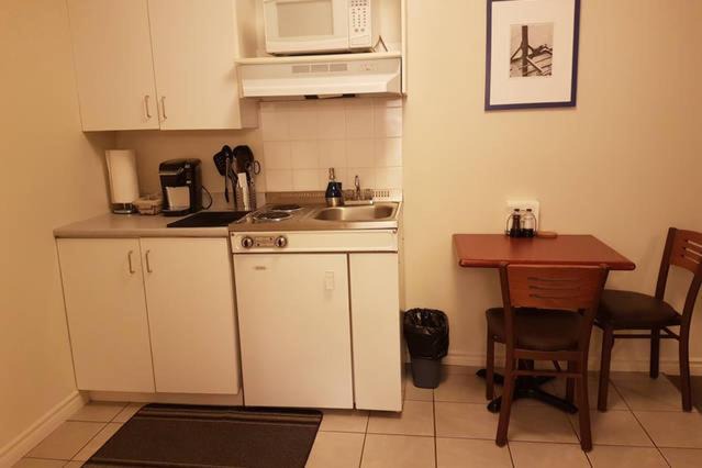 Photo of Kitchen in Downtown Gatineau