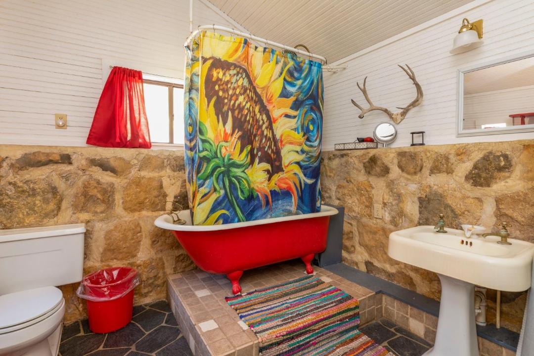 Photo of Bathroom in Uvalde