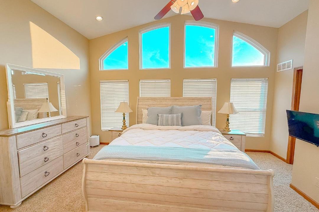 Photo of Bedroom in Camdenton