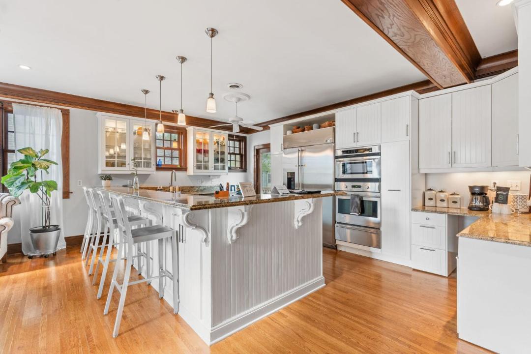 Photo of Kitchen in Linden Hills