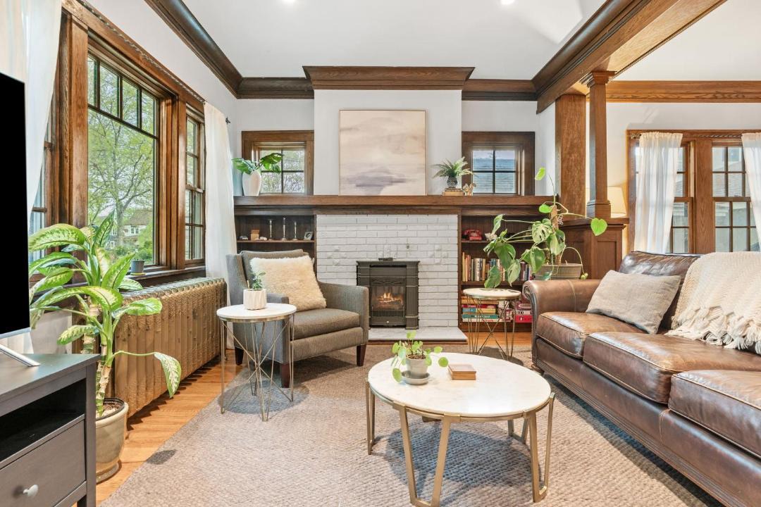 Photo of Livingroom in Linden Hills