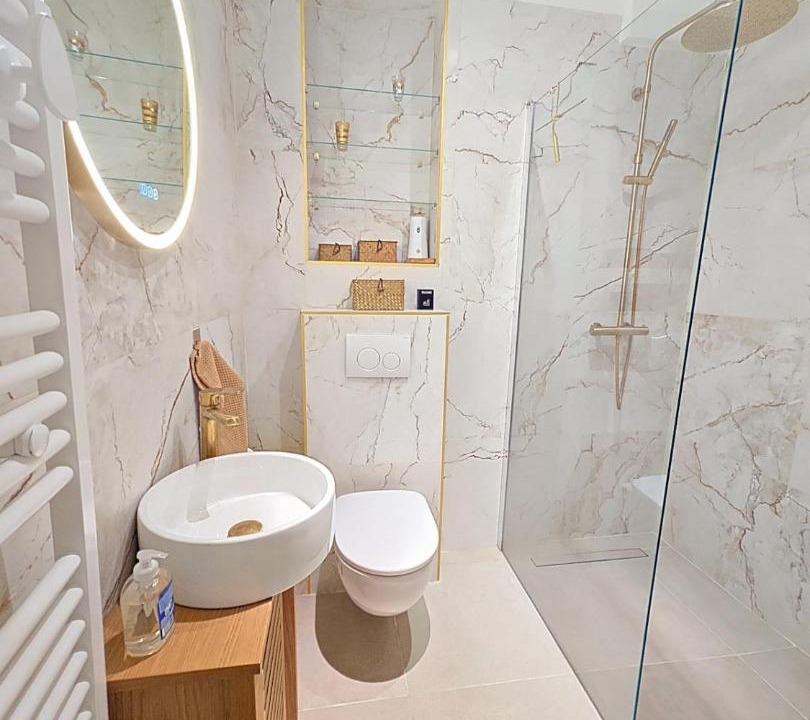 Photo of Bathroom in Asnieres-sur-Seine