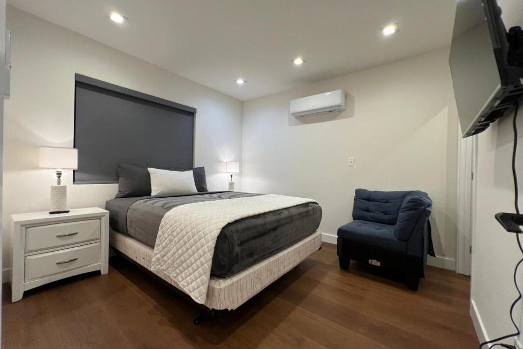 Photo of Bedroom in Pico - Robertson