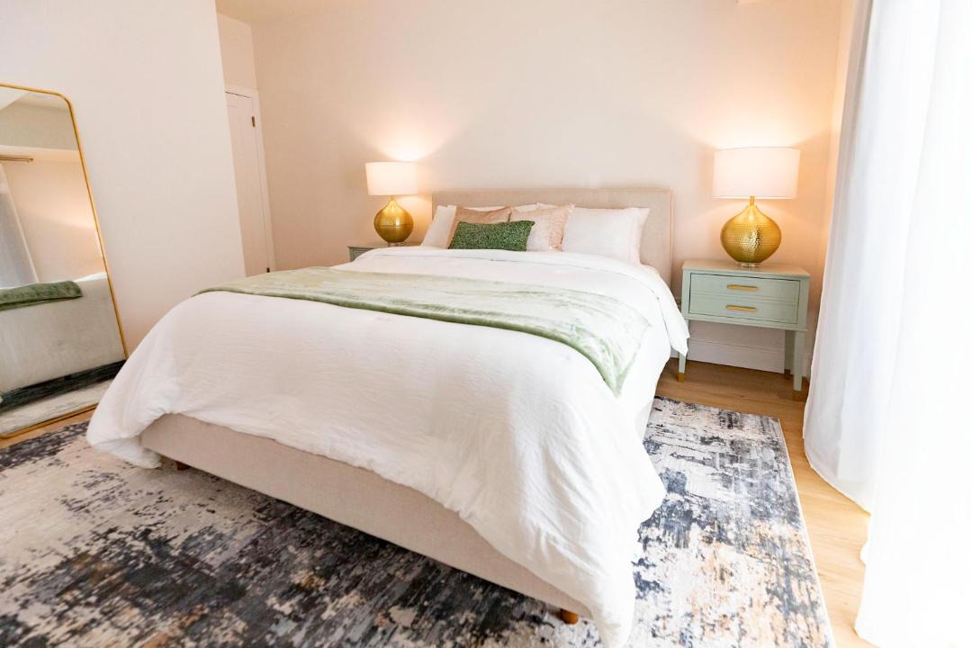 Photo of Bedroom in Mid City