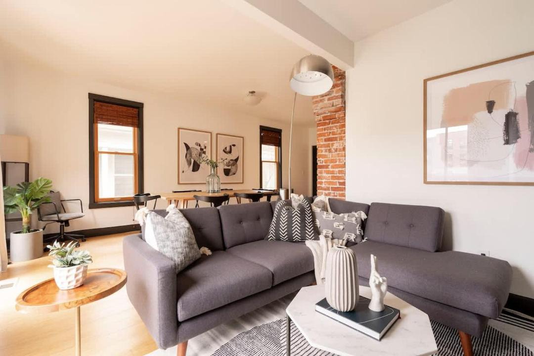 Photo of Livingroom in Uptown