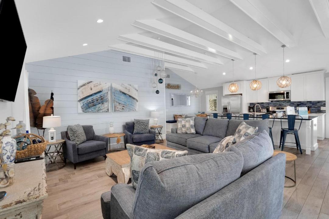 Photo of Livingroom in Siesta Key Village