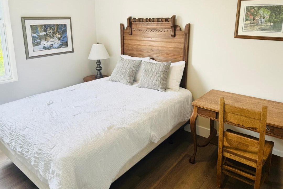 Photo of Bedroom in Burk's Falls