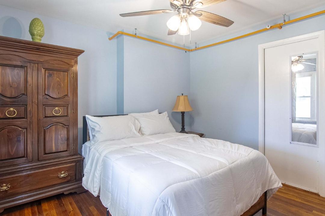 Photo of Bedroom in Newark