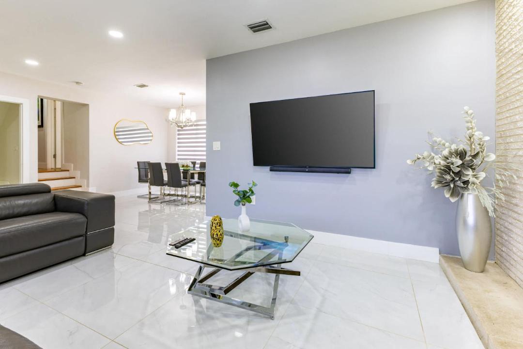 Photo of Livingroom in Miami Gardens