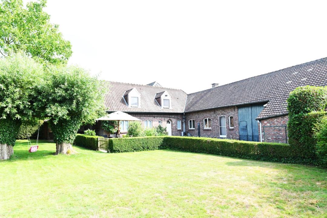 Photo of Others in Denderwindeke