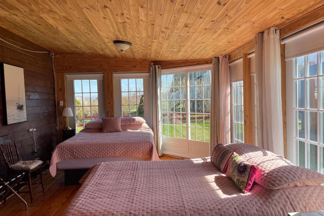 Photo of Bedroom in Cap-des-Rosiers