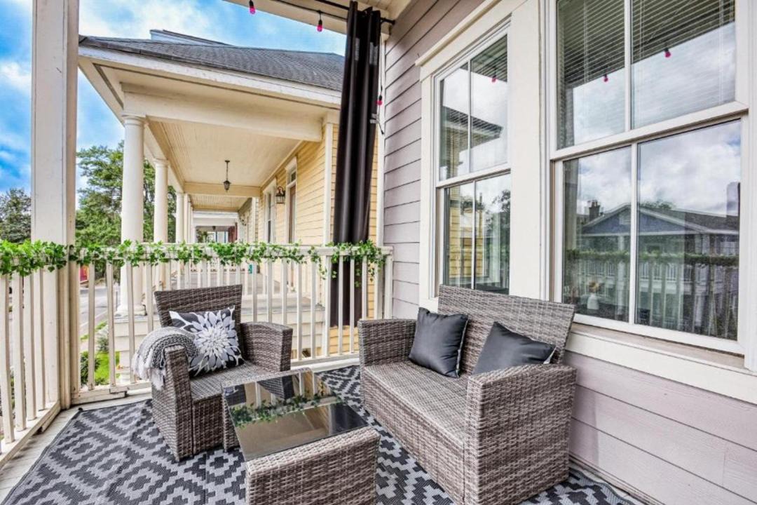 Photo of Patio Balcony in Metropolitan