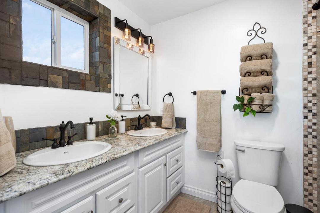 Photo of Bathroom in Colorado City