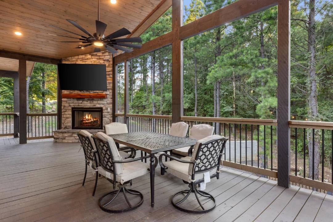 Photo of Patio Balcony in Broken Bow