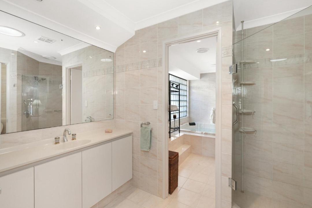 Photo of Bathroom in South Yunderup