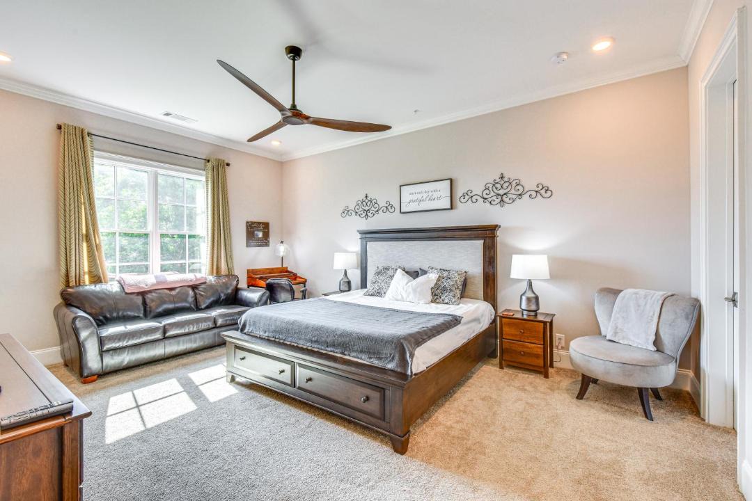 Photo of Bedroom in Toccoa