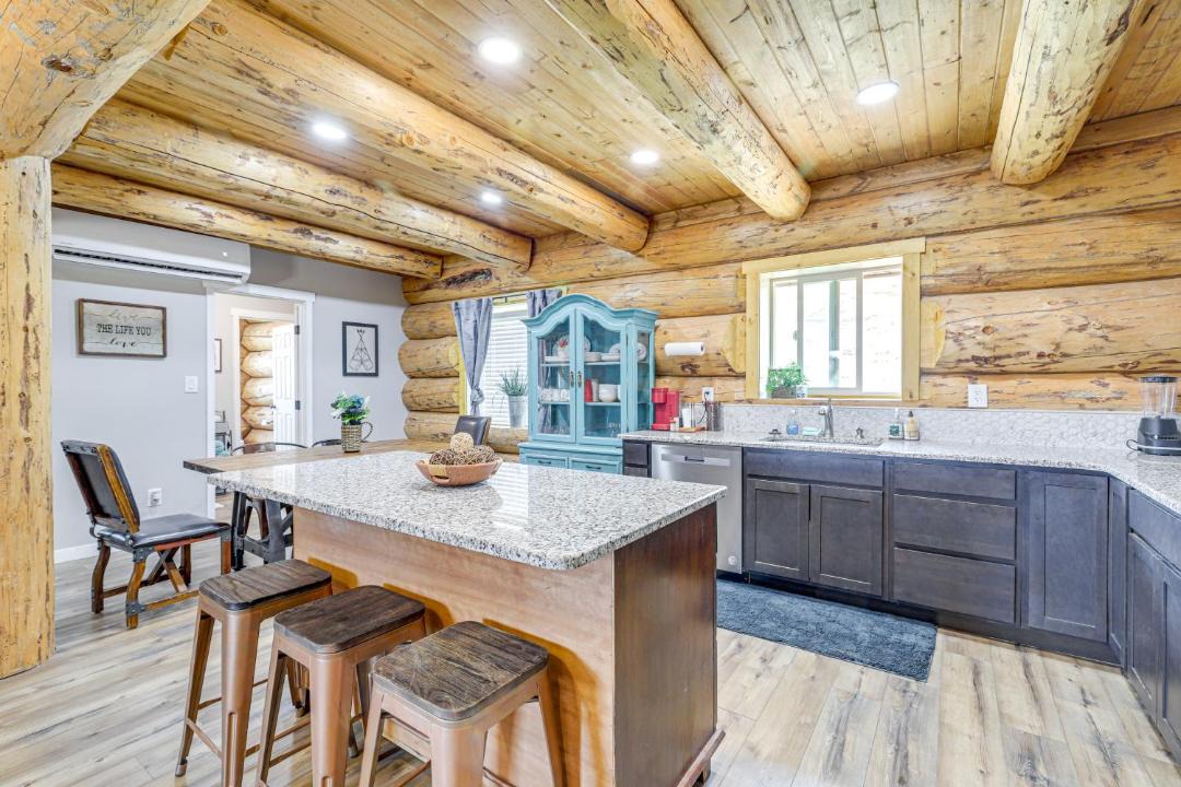 Photo of Kitchen in Gusher