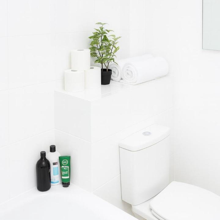Photo of Bathroom in Island Gardens