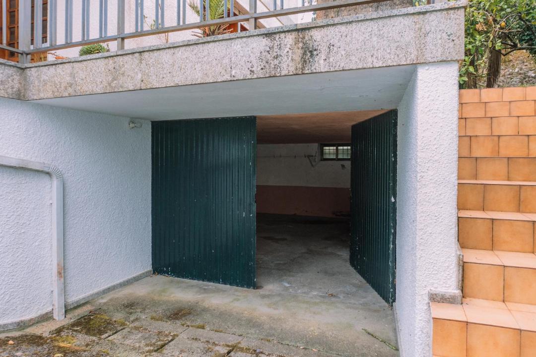 Photo of Others in A Guarda