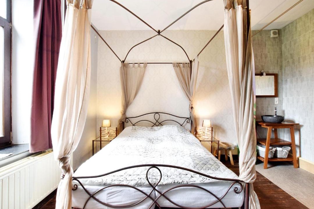 Photo of Bedroom in Menil