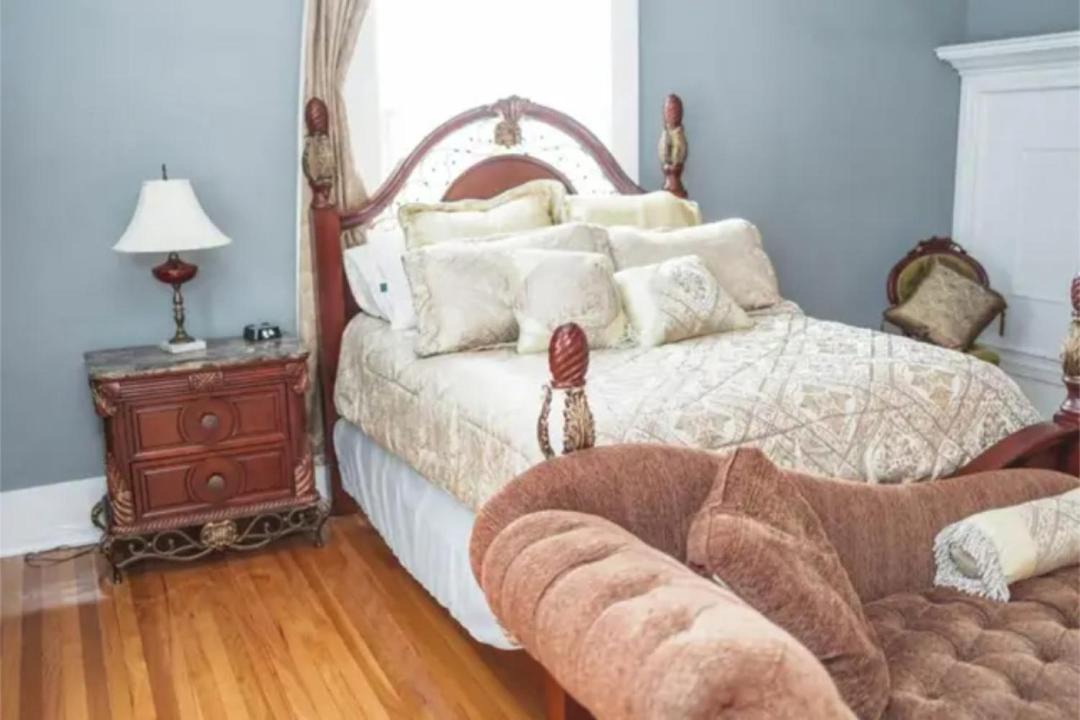 Photo of Bedroom in Anderson