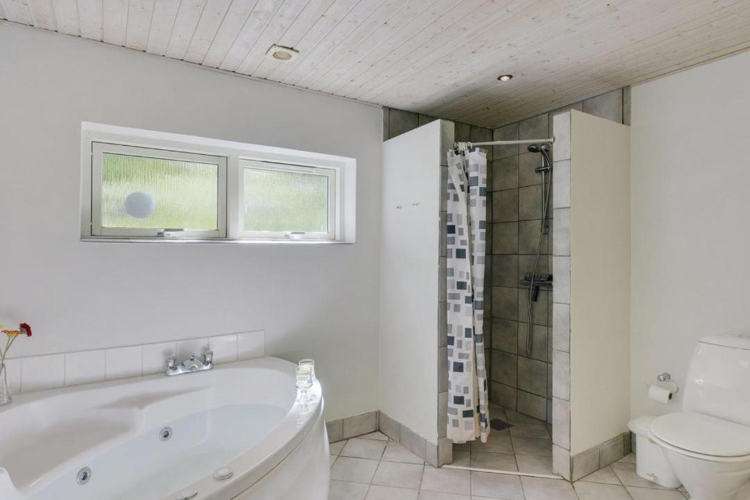 Photo of Bathroom in Skygge