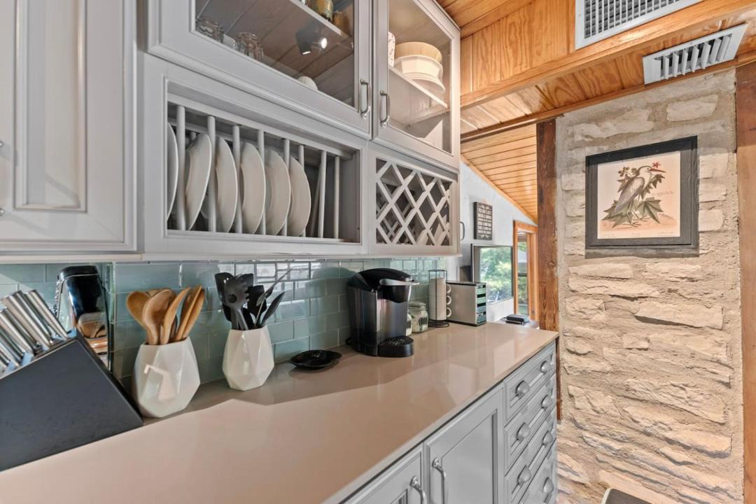 Photo of Kitchen in Canyon Lake