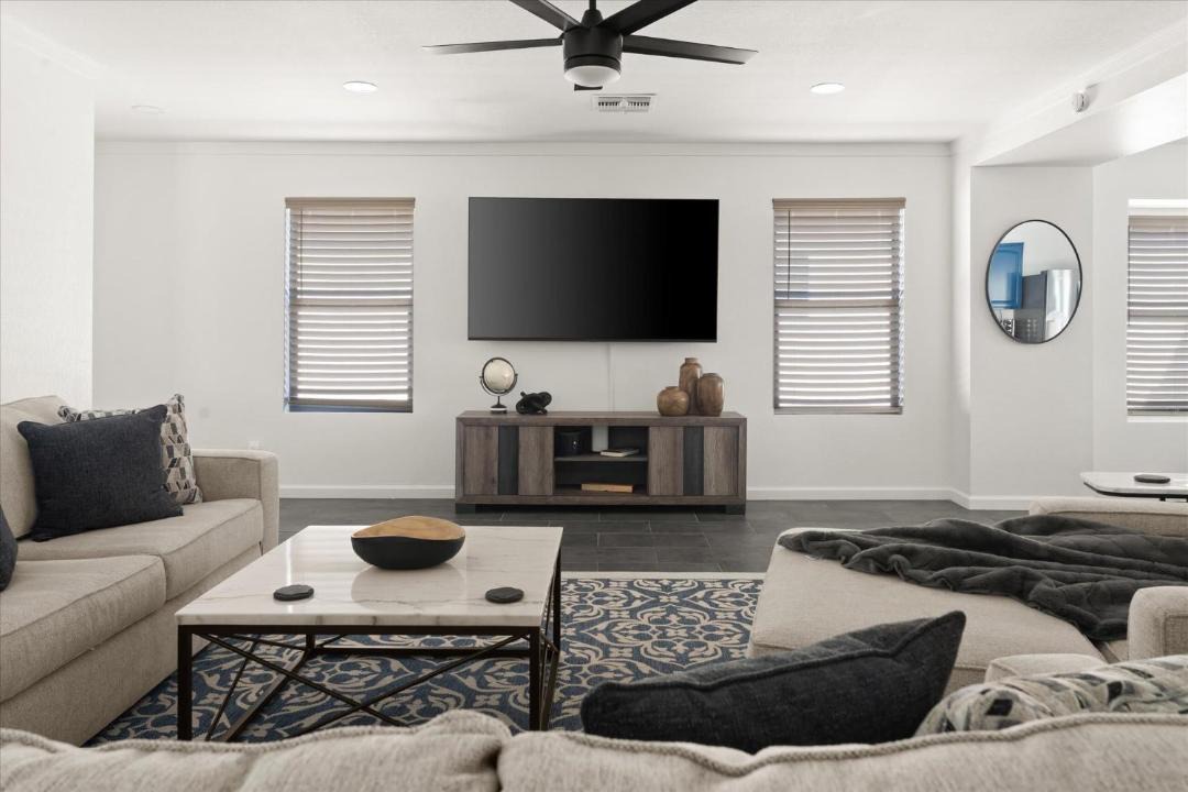 Photo of Livingroom in East Mesa