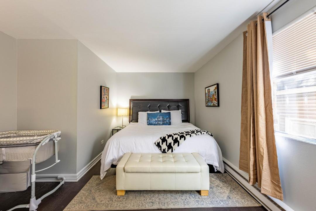 Photo of Bedroom in Forest Park