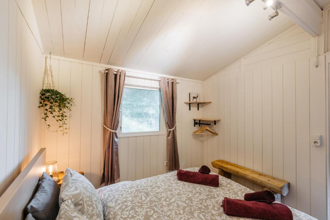 Photo of Bedroom in Hastiere-Lavaux
