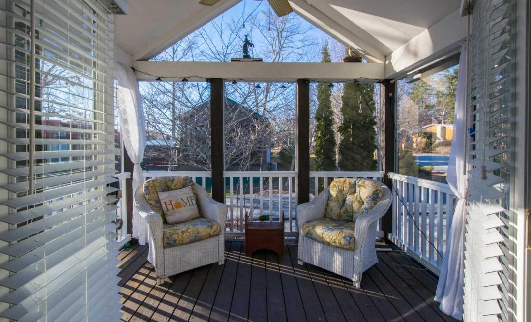 Photo of Patio Balcony in Upward
