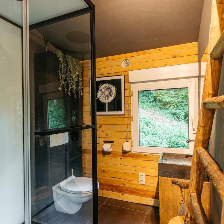 Photo of Bathroom in Hastiere-Lavaux