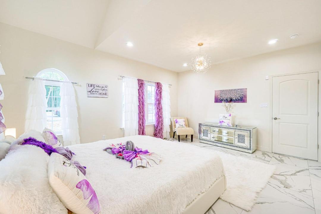 Photo of Bedroom in Jonas