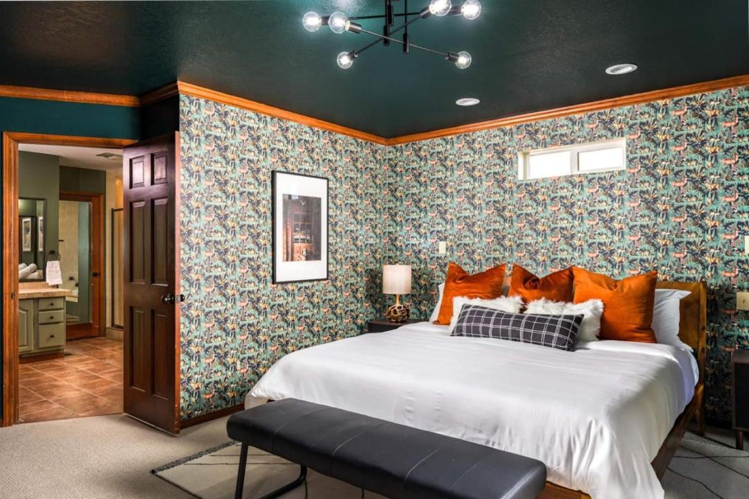 Photo of Bedroom in Scenic Heights