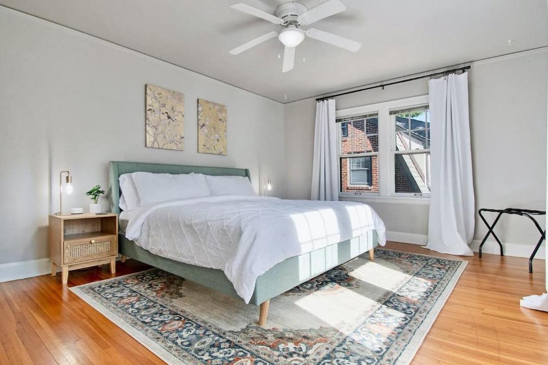 Photo of Bedroom in Dundee-Happy Hollow Historic District