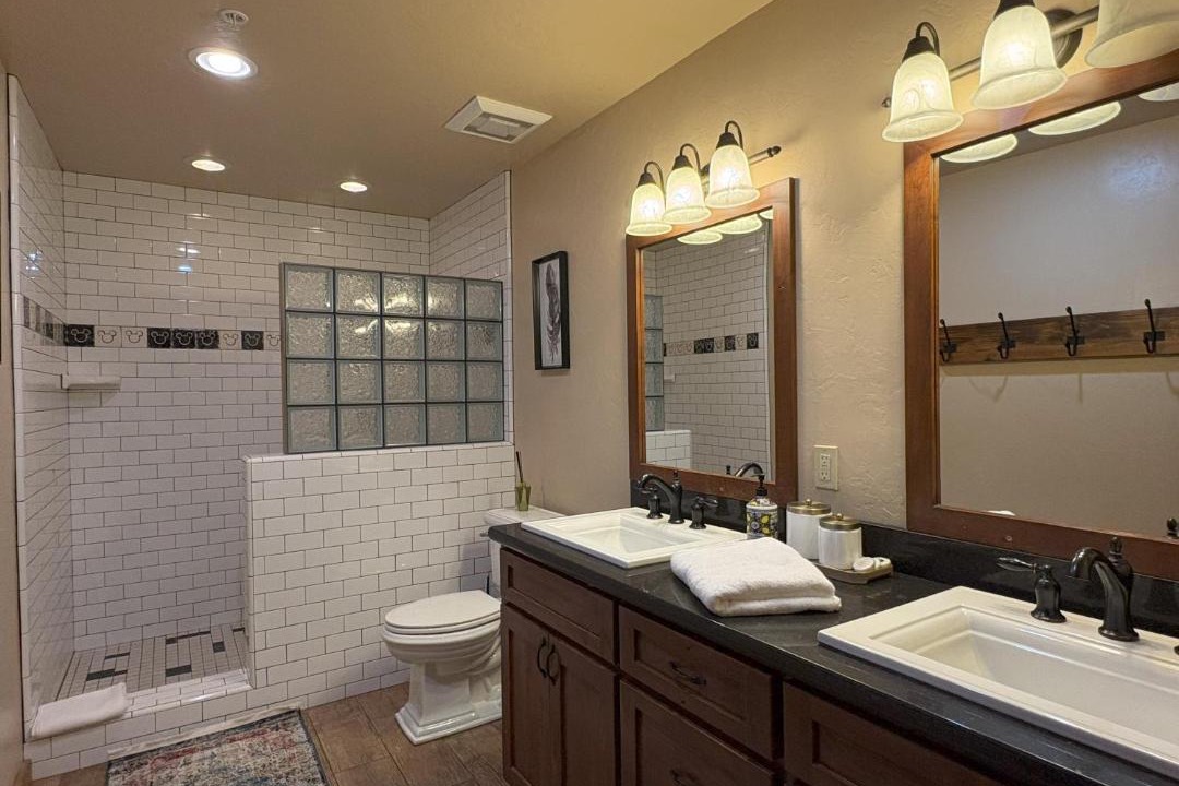 Photo of Bathroom in Yosemite West