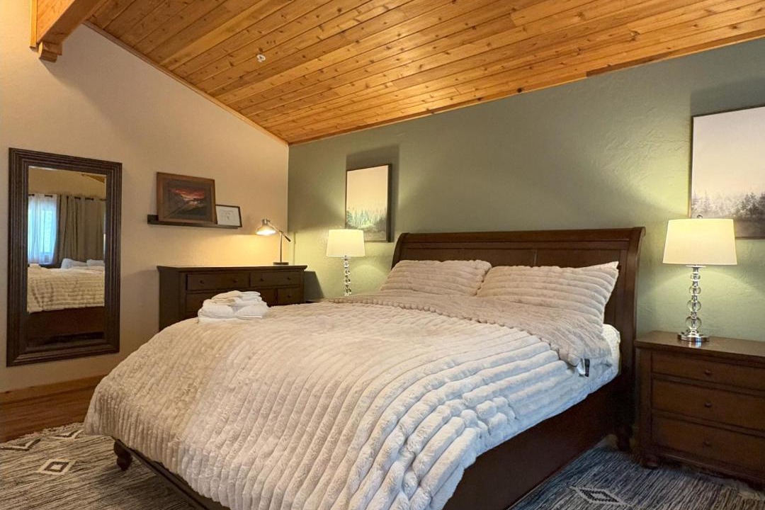 Photo of Bedroom in Yosemite West