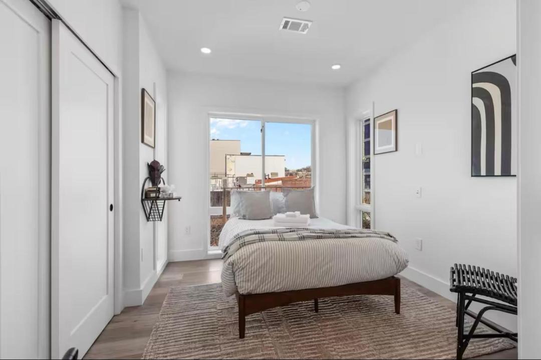 Photo of Bedroom in Truxton Circle