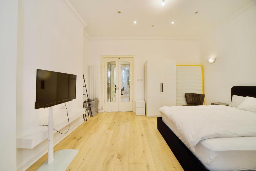 Photo of Bedroom in Belsize Park