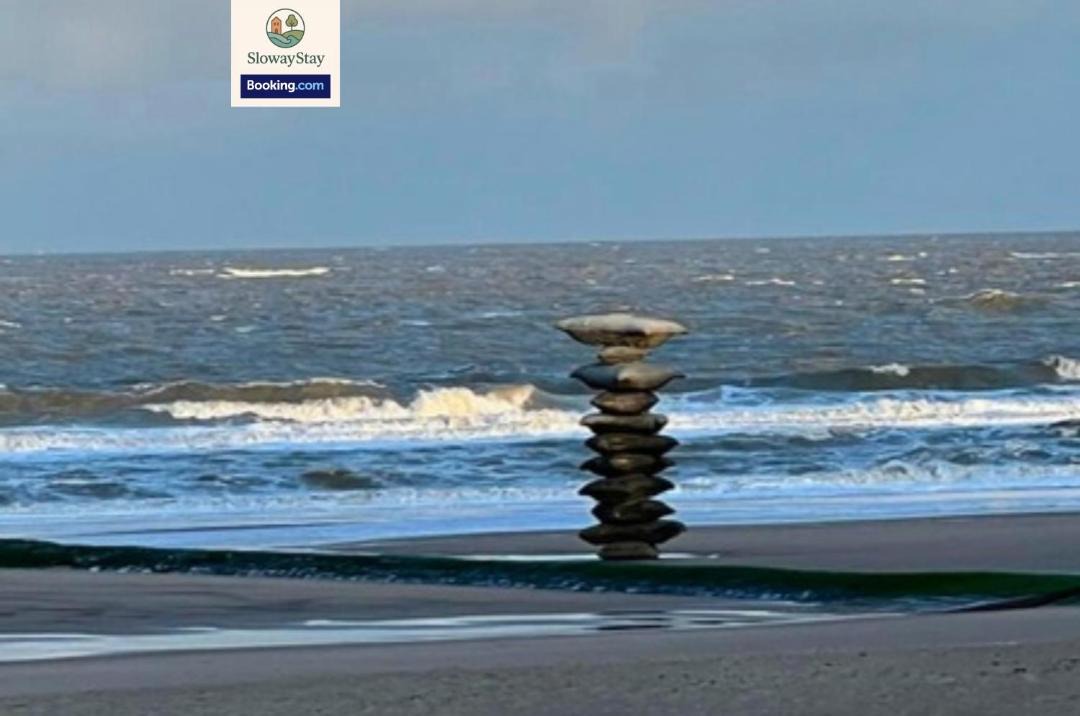 Photo of Human In Picture in Ostend