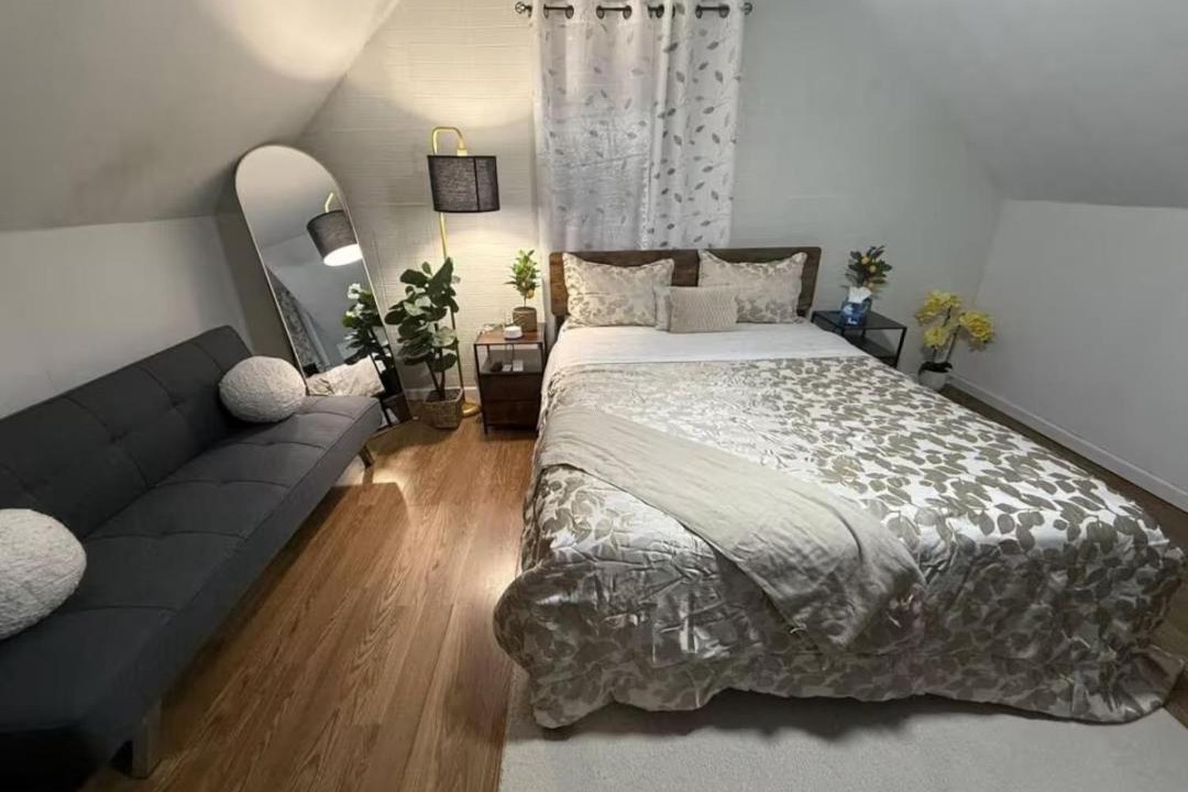 Photo of Bedroom in South Farmingdale