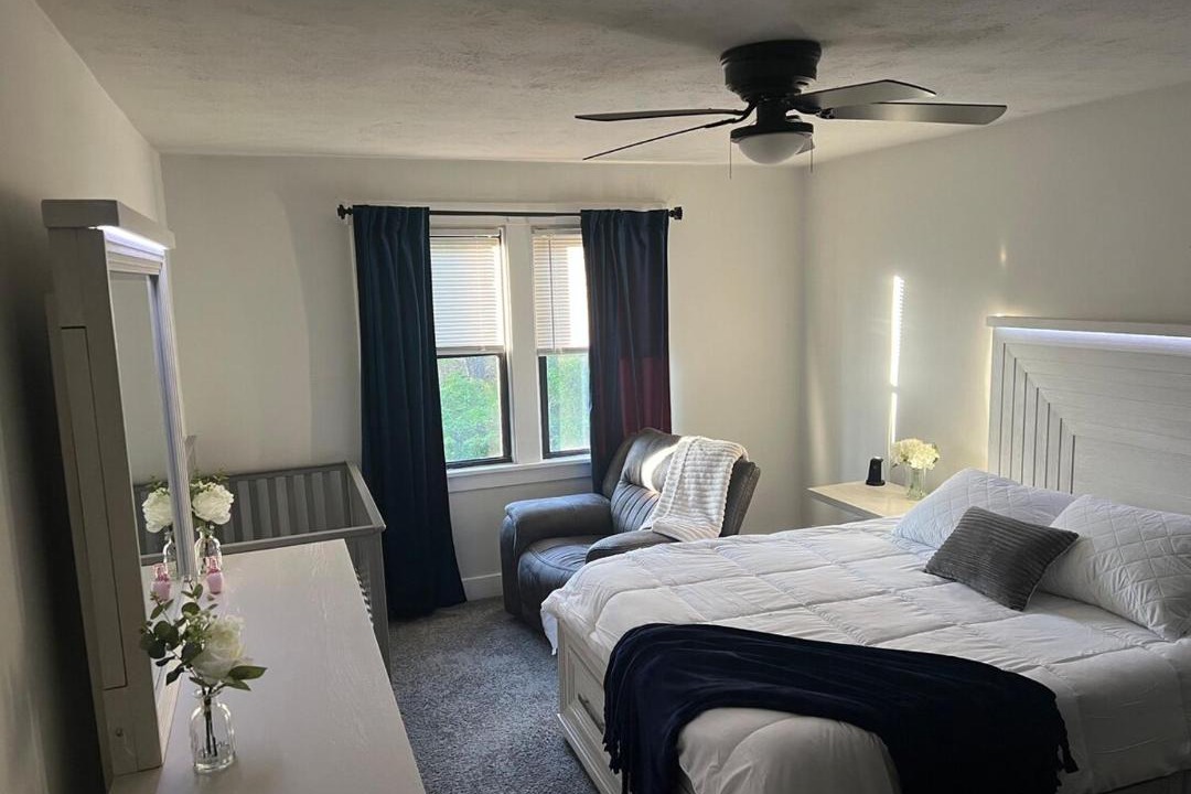 Photo of Bedroom in Plum