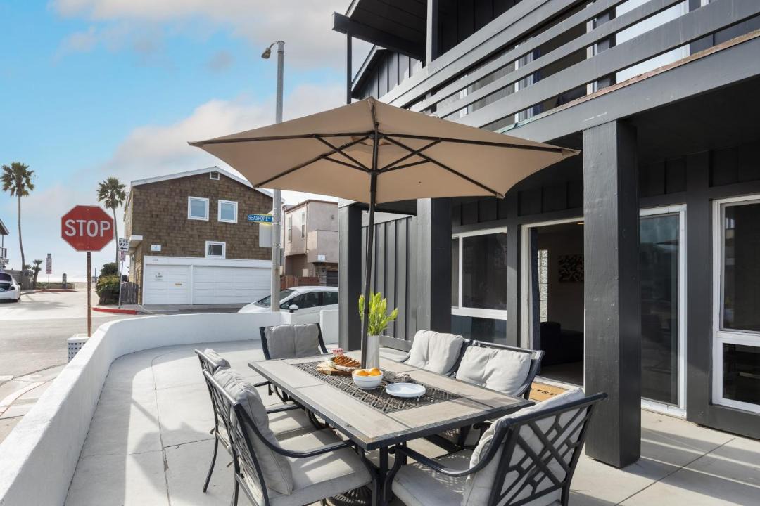 Photo of Patio Balcony in West Newport