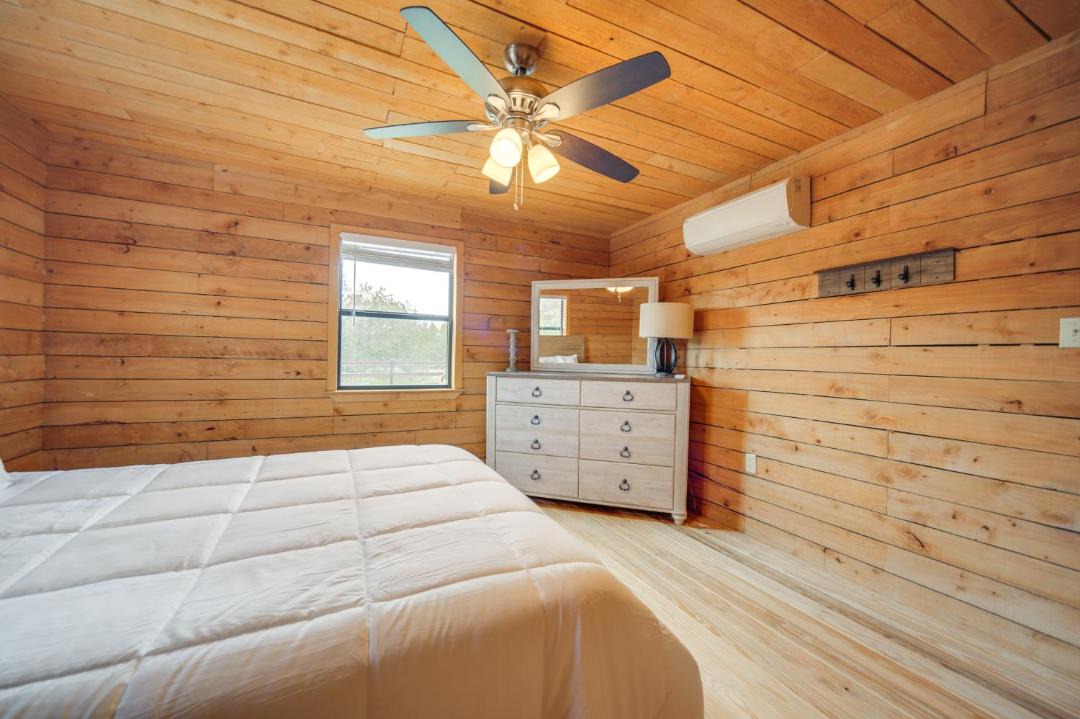 Photo of Bedroom in Leakey