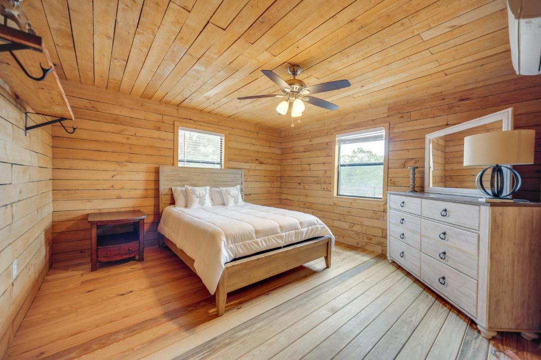 Photo of Bedroom in Leakey