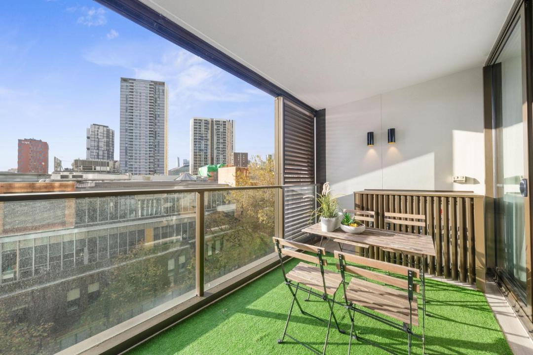 Photo of Patio Balcony in Chinatown