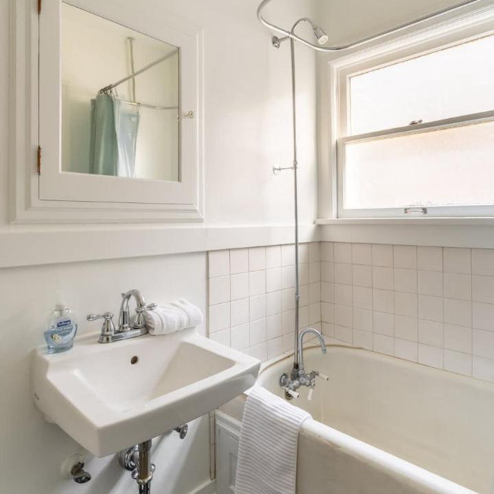 Photo of Bathroom in Hosford-Abernethy