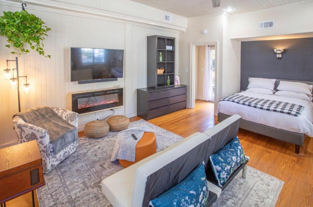 Photo of Bedroom in Beach Institute